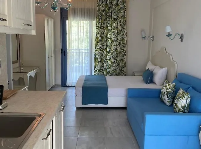 Golden Blue Chrysi Ammoudia